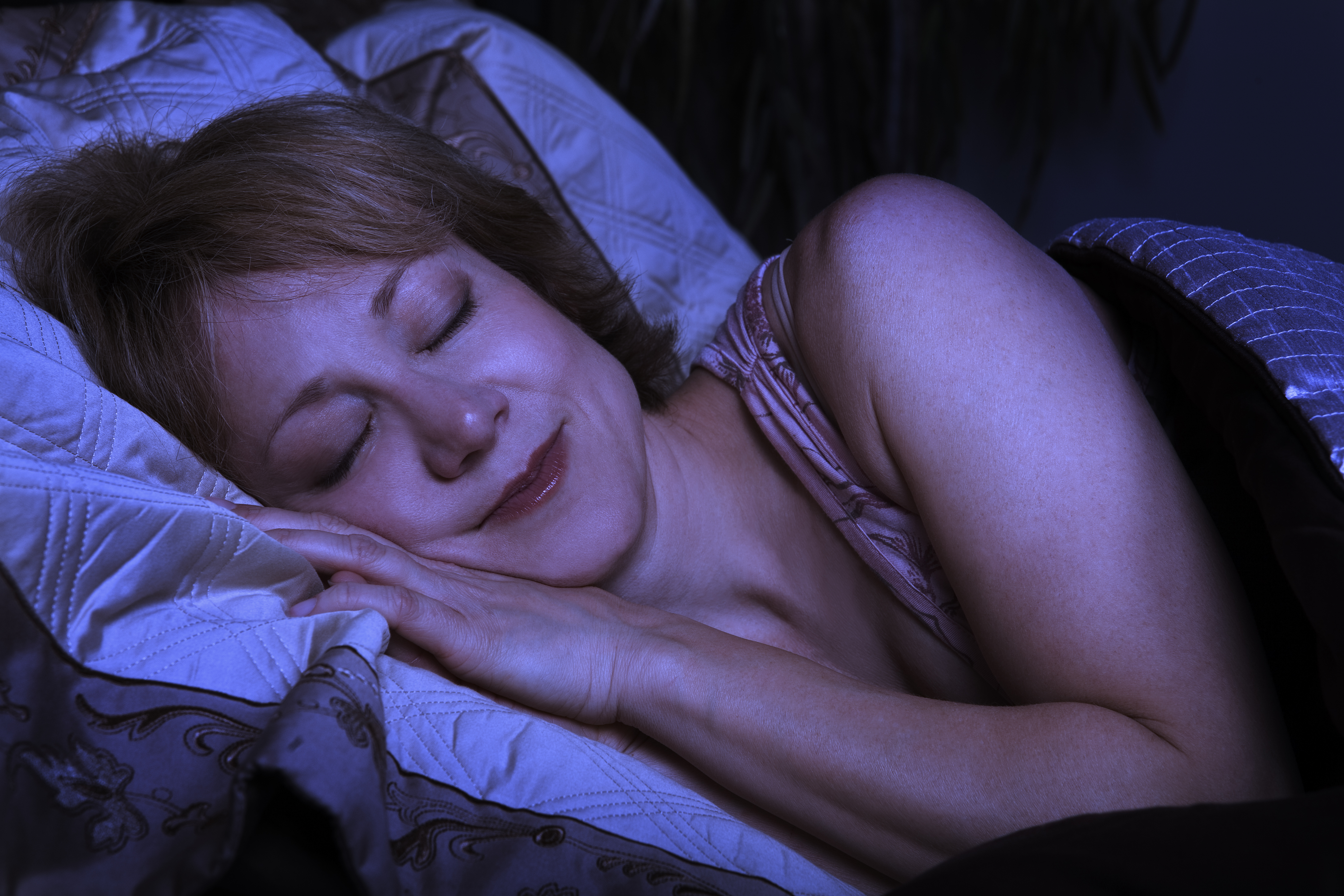 Tudo sobre sleep lines: existe solução para as ‘rugas do sono’